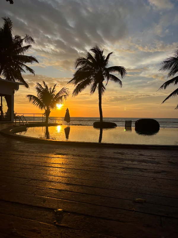 Widok na zachód słońca na wyspie Koh Chang