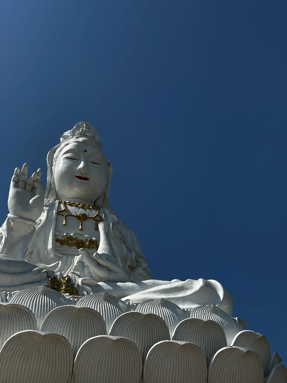 Wat Huay Pla Kang - wielki biały Budda